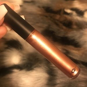 Makeup forever artist metallic gloss